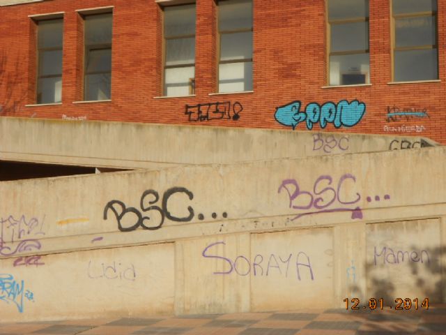 PSOE de La Unión pide la eliminación de graffitis y/o pintadas en los Edificios Públicos Municipales
