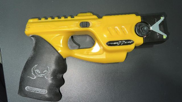 El Ayuntamiento de La Unión adquiere dos pistolas Phazzer Enforce como equipamiento de acción policial